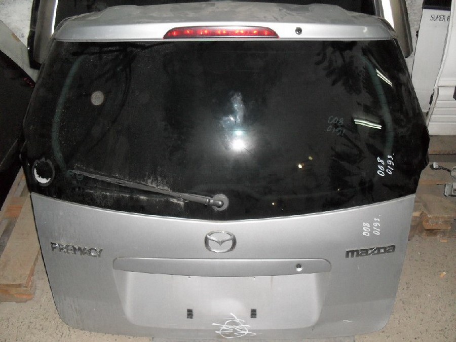 Покраска дверей багажника Мазда Примаси (Mazda Premasy)