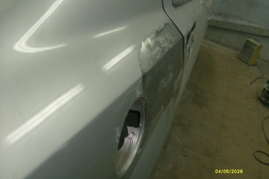 Замена двери и ремонт крыла автомобиля Opel Vectra C